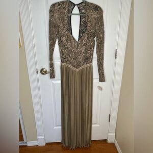 NWT Mieka Gown dress size 8 mother of the bride/wedding/prom